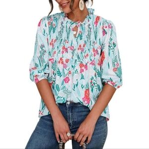 Camisa Green Floral Notch Neck Top Size M